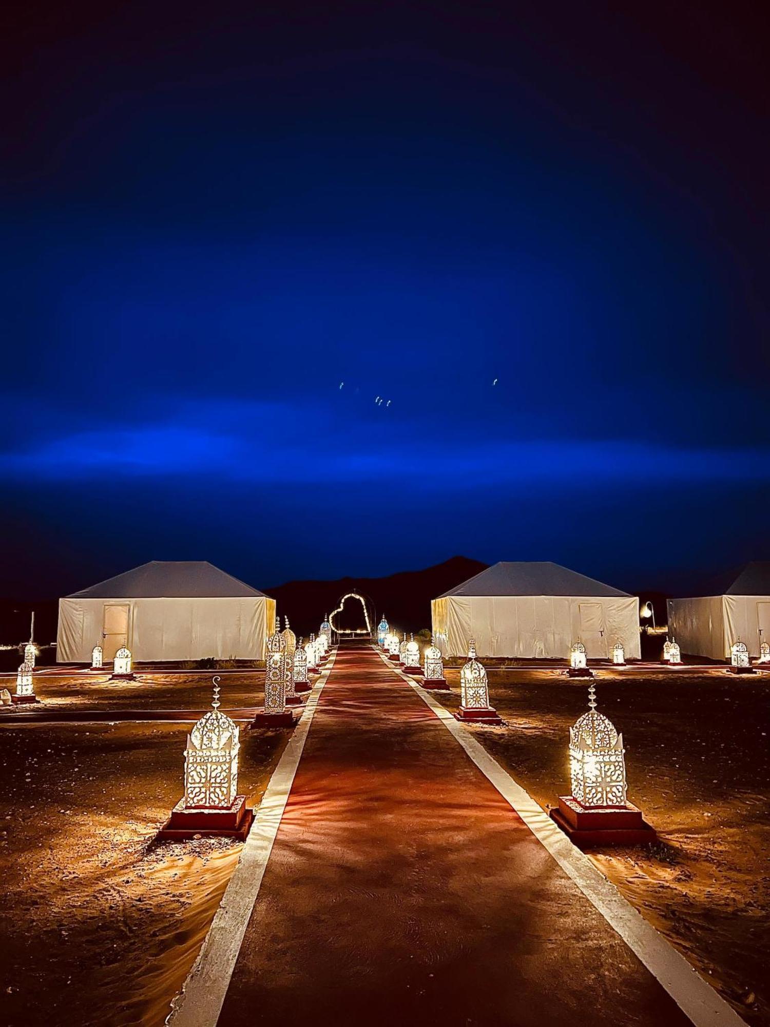 Fabulous Luxury Camp Hotel Merzouga Buitenkant foto